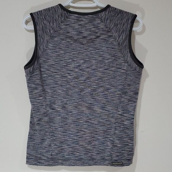 The North Face vaporwick sleeveless top - Picture 2 of 6